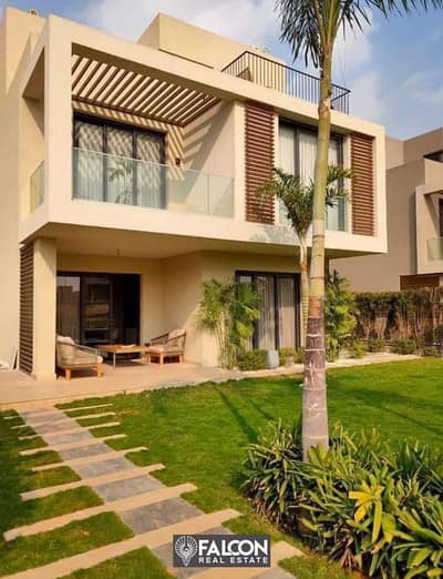 Super luxury finished townhouse villa for sale in installments over 10 years in Sodic East