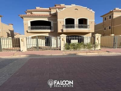 Townhouse villa for sale, close receipt, with 20% down payment, in La Vista El Patio Prime, Shorouk