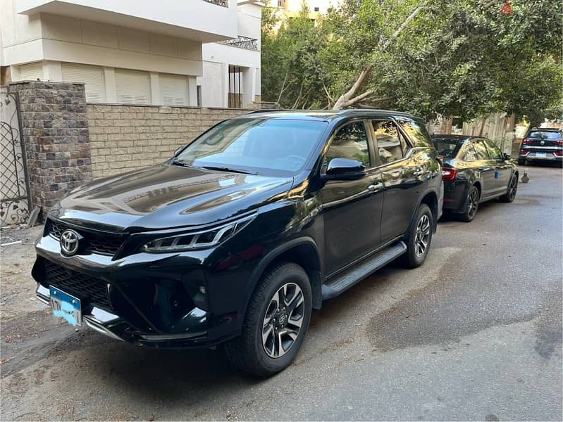 Toyota Fortuner 2024 1