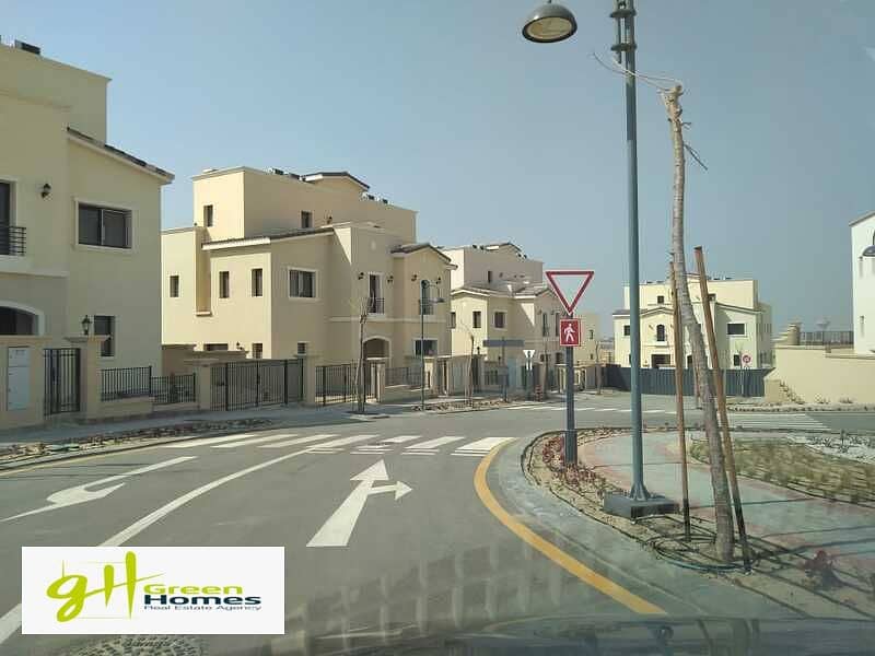 With City View: Standalone Villa fully finished with area 386m for sale in Uptown Cairo - Emaar 4