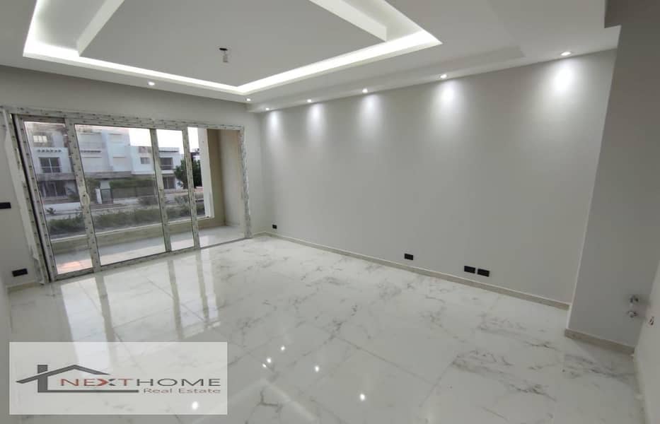 town house 250m fully finished with kitchen , ac`s in hyde park new cairo amazing price 80<000 1