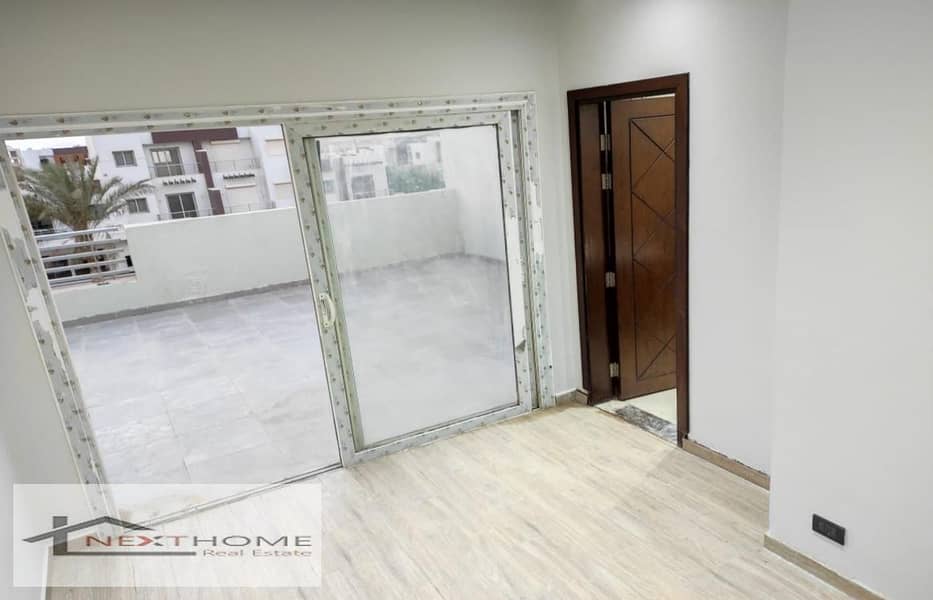 town house 250m fully finished with kitchen , ac`s in hyde park new cairo amazing price 80<000 6