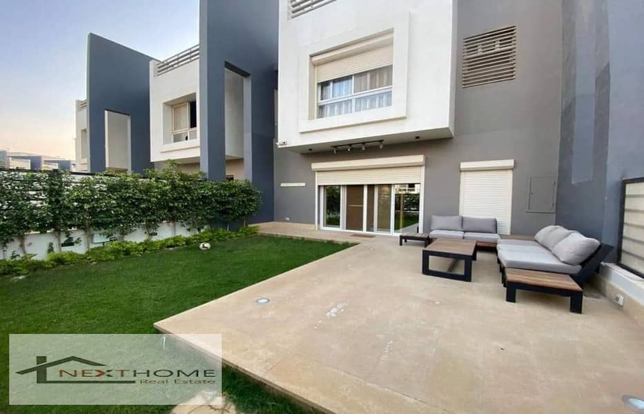 town house 247m for sale in hyde park new cairo view landscap bahry attractive price ready to move 5