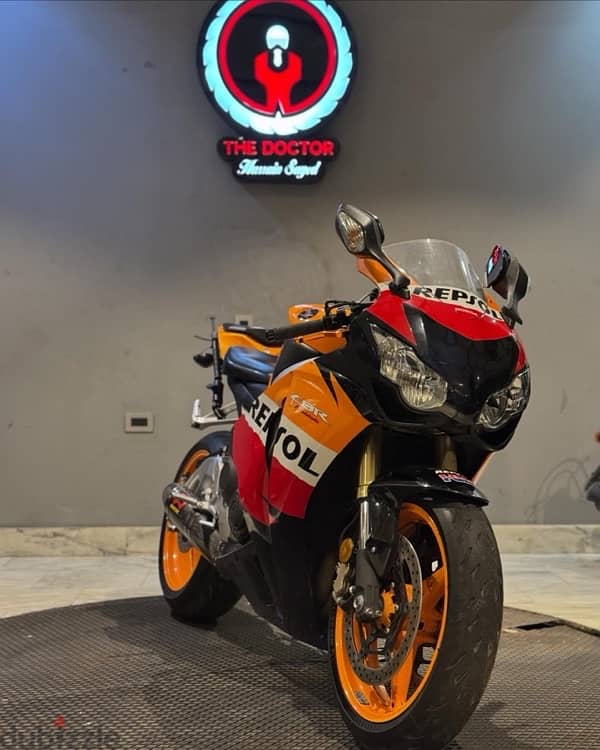 cbr 1000rr repsol original 2011 7