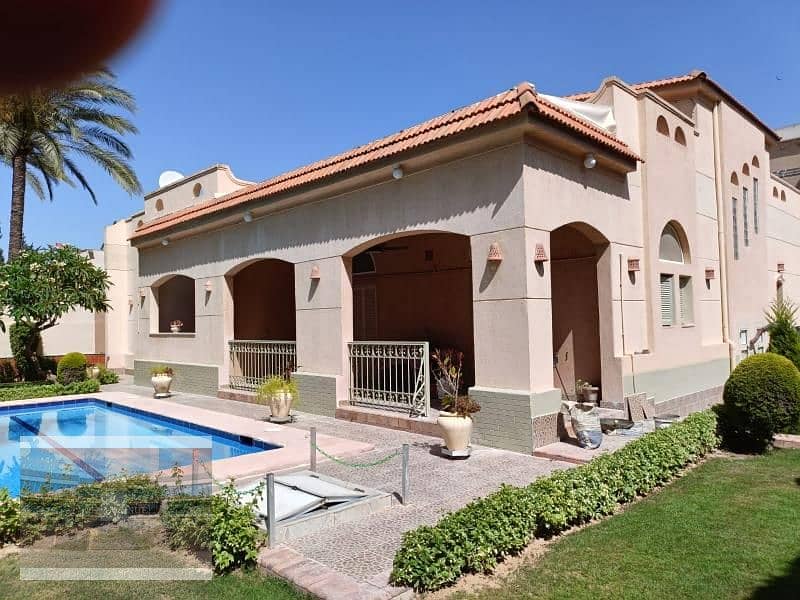 Luxurious Villa With Swimming Pool -Excellent landscape & prim location- in King Mariout 0