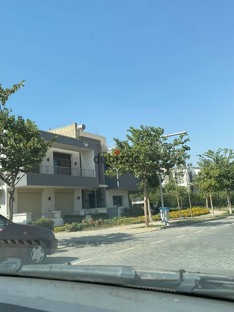 Villa for sale in front of JW Marriott settlement on Suez Road and minutes from Heliopolis 1