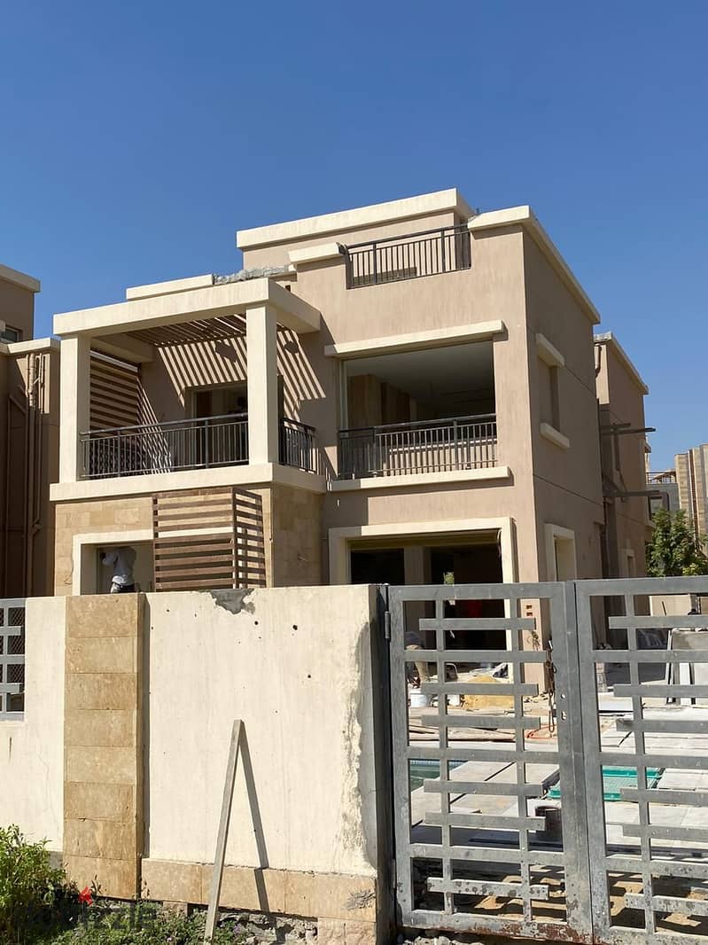 Villa for sale on Suez Road in front of Cairo Airport and minutes from the settlement in Taj City New Cairo 3