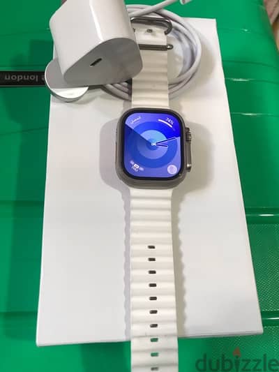 Apple watch ultra  بدون خربوش مع العلبه والشاحن من انجلترا ا