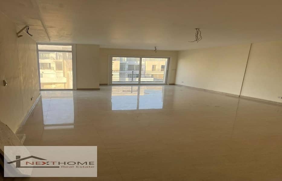 Apartment with kitchen , ac`s for rent in hyde park new cairo view landscap bahry price : 45,000 2