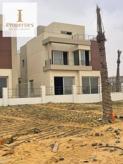 Villa with installment for sale in Palm Hills New Cairo Resale