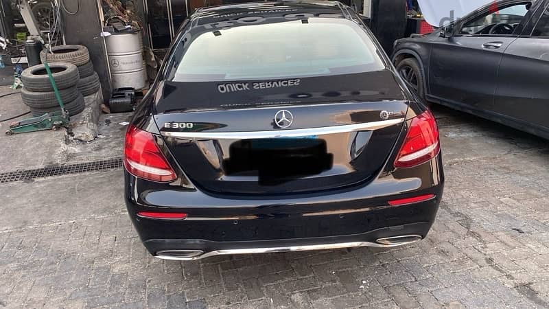 Mercedes-Benz E300 2018 1