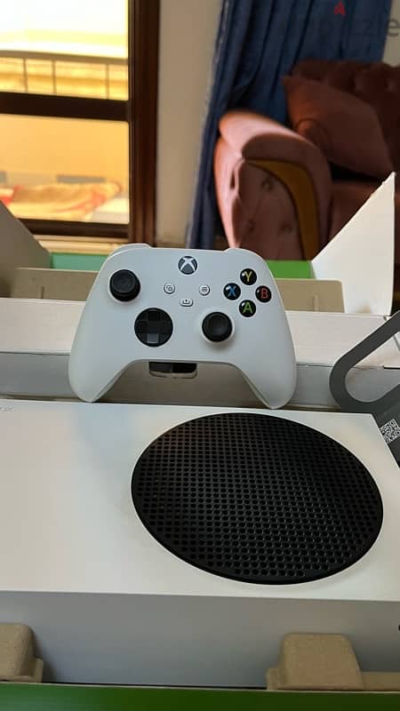 XBOX Series s كالجديد 1