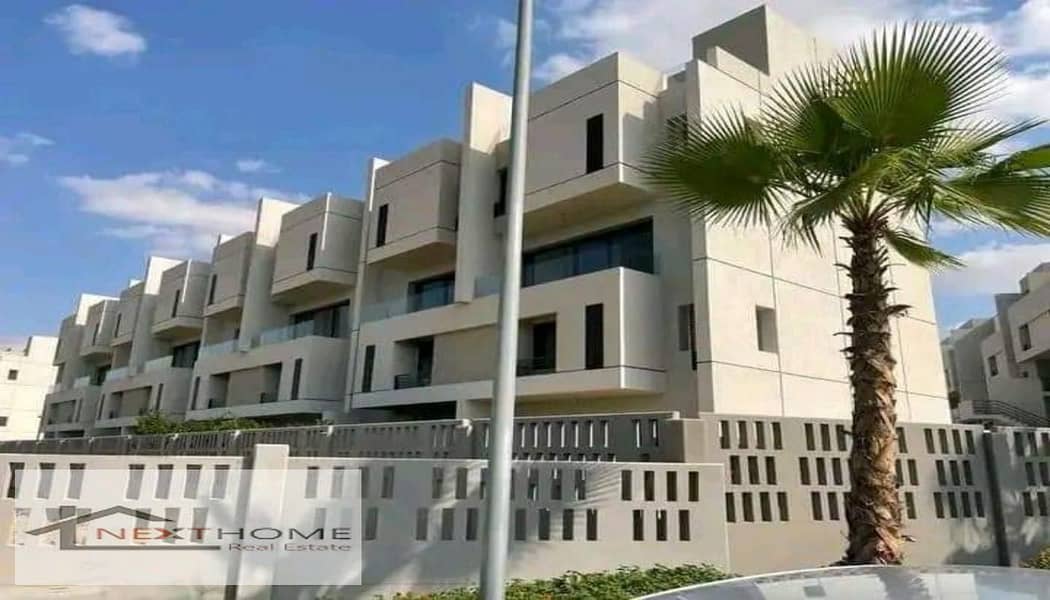 villa in Al Burouj Al Shorouk Compound under market price fully finished delivered view landscap bahry 4