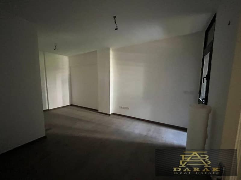 A 119 sqm corner apartment with a northern view and garden view, available for sale in the best phases of Madinaty, B8. It's an old reservation. 3