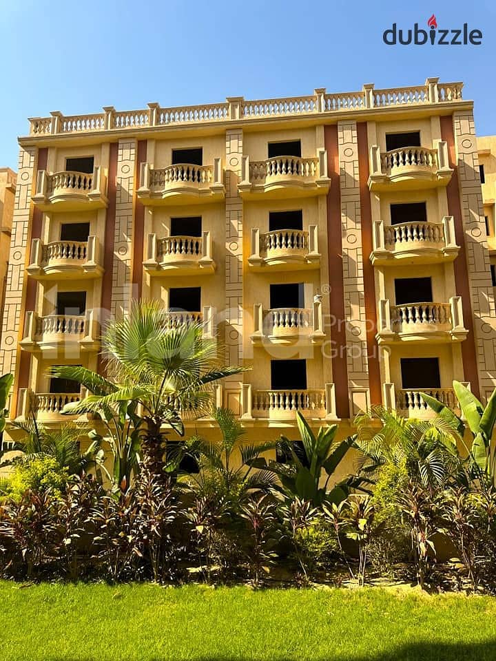 Apartment for immediate delivery in Ashrafeya Compound in the heart of the Fifth Settlement behind Water Way 1 Compound 5