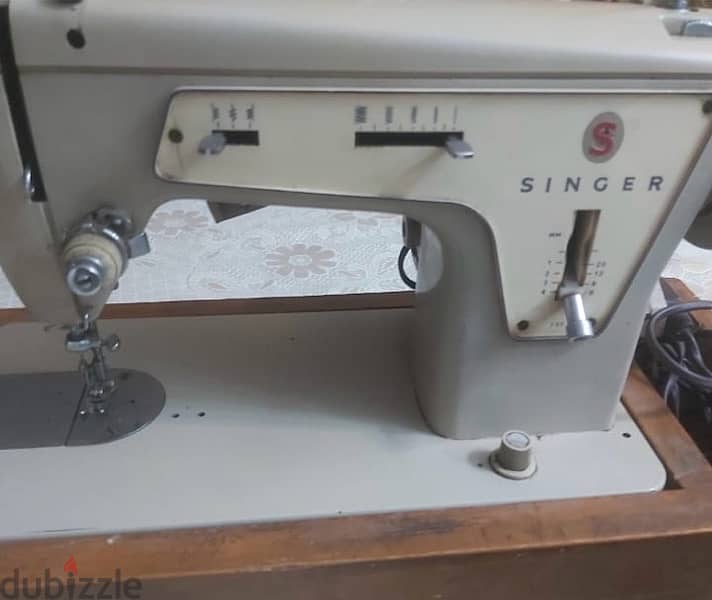 Vintage Singer Sewing Machine ماكينة خياطة انتيكة ماركة سينجر 0