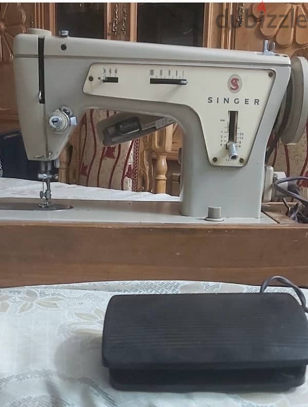 Vintage Singer Sewing Machine ماكينة خياطة انتيكة ماركة سينجر 1