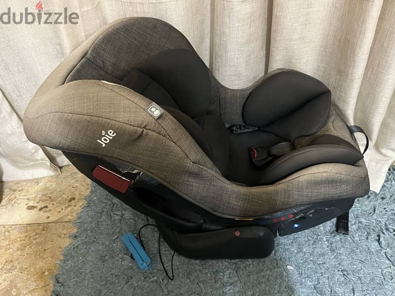 car seat / كارسيت / كرسي اطفال 1