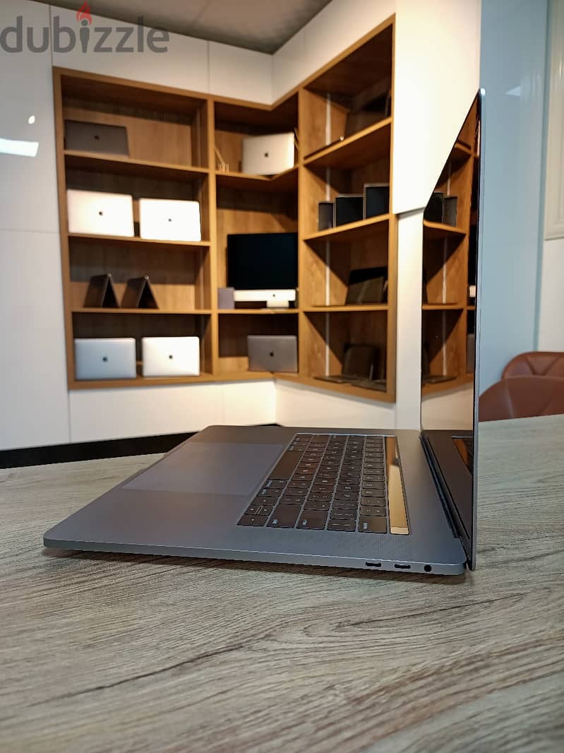 Macbook pro 15 2019 ماكبوك برو 15 انش بافضل سعر 3