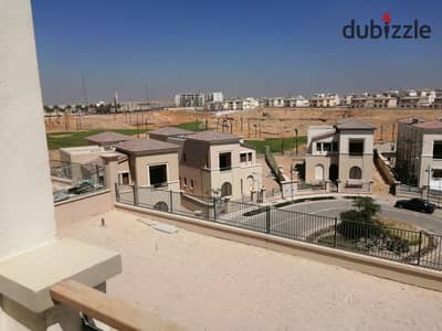 Standalone resale fully finished in Uptown Cairo