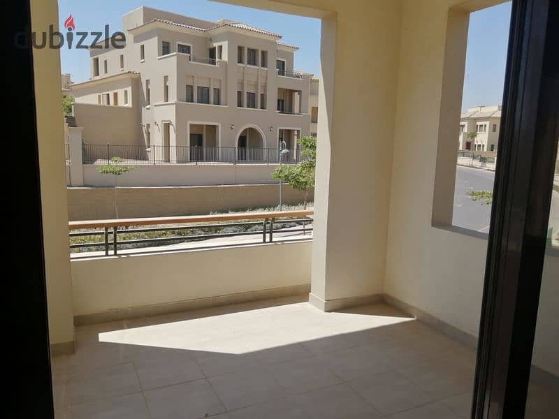 Standalone resale fully finished in Uptown Cairo 1