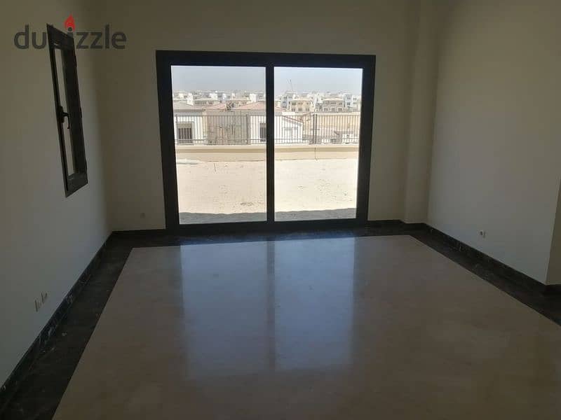 Standalone resale fully finished in Uptown Cairo 11