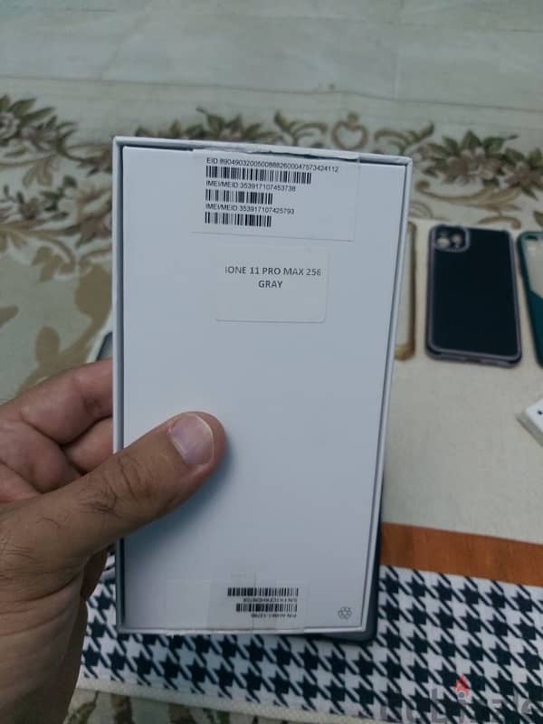 iPhone 11 Pro Max 256 البدل باندرويد عالى 13