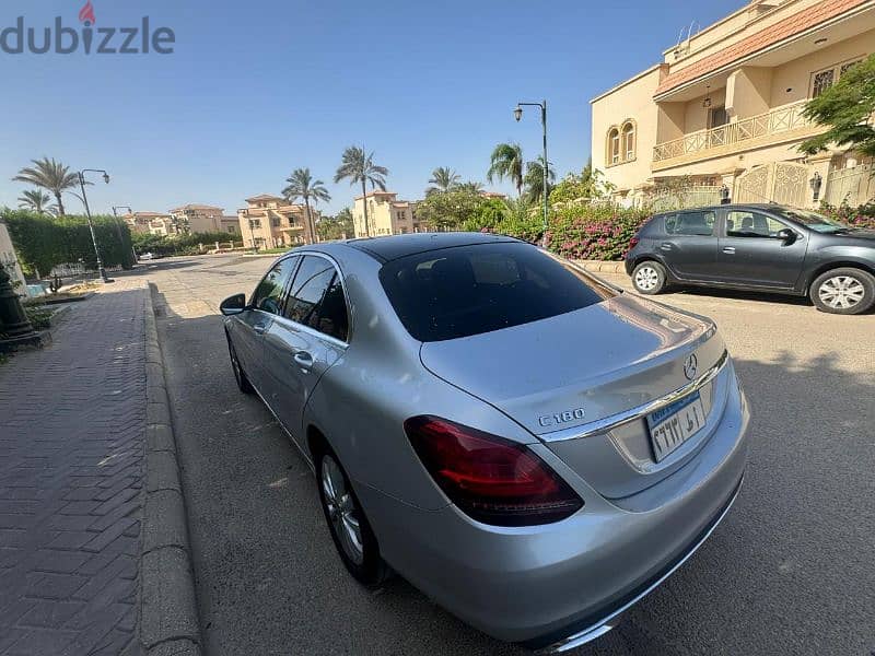 Mercedes-Benz C180 2019 11