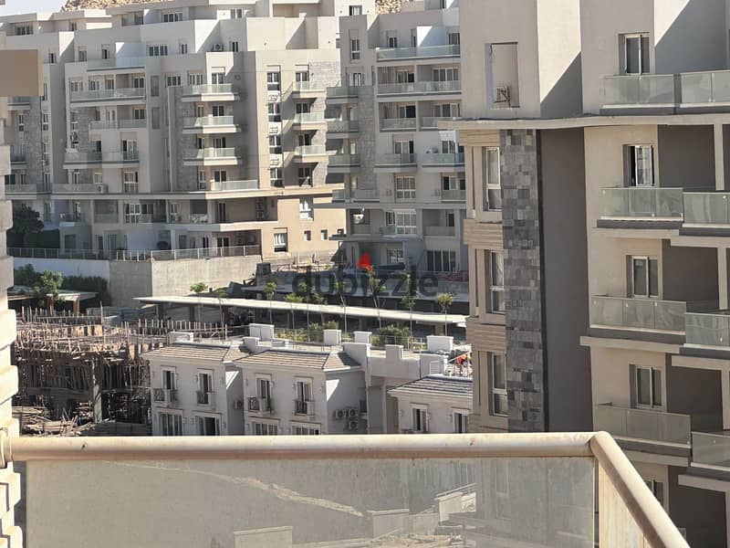 Apartment for sale in mountain view i city, new cairo 1