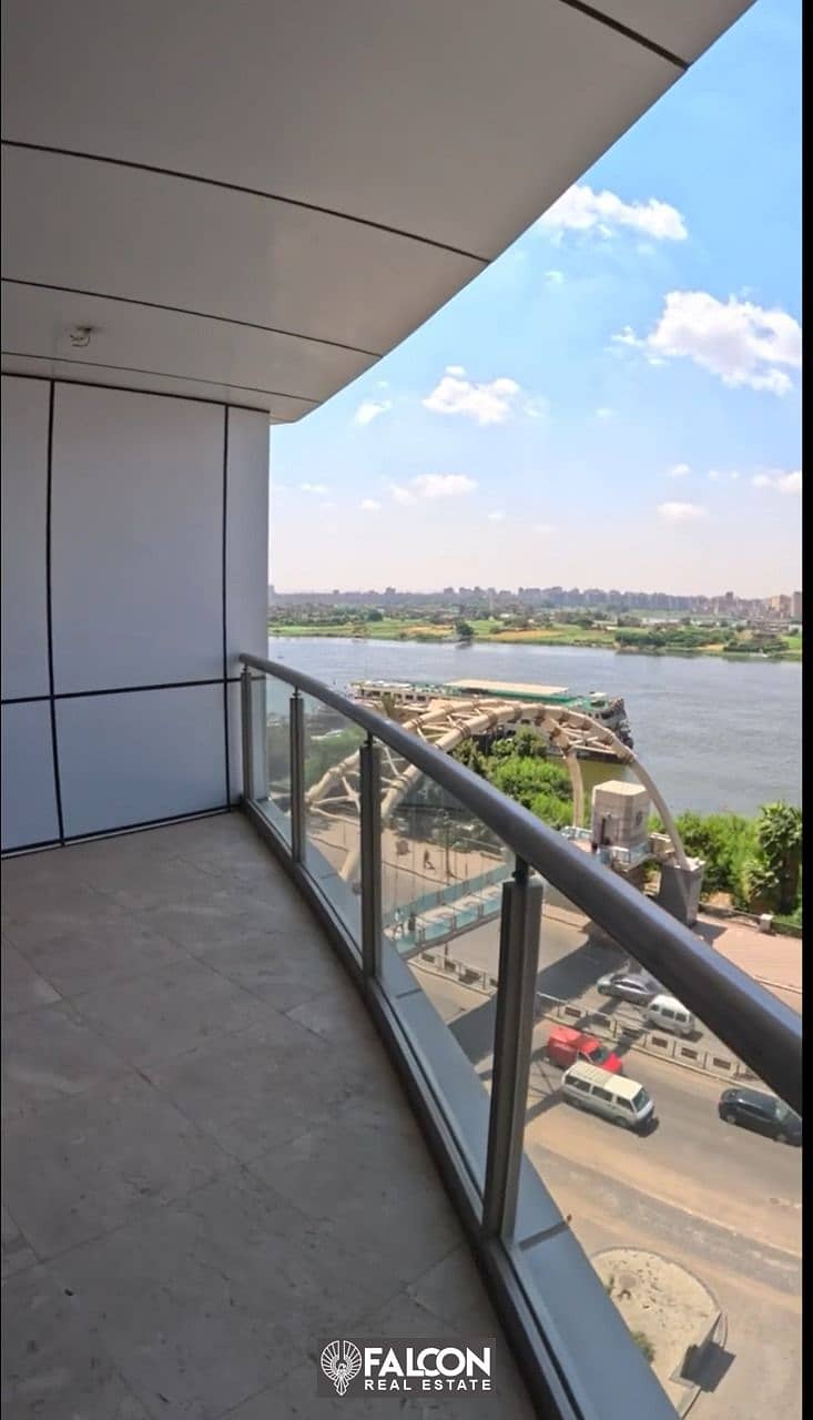 Luxurious hotel suite on the Nile, immediate delivery, fully finished, in the Nile Pearl Hotel Towers, with a double panoramic view of the Nile 4