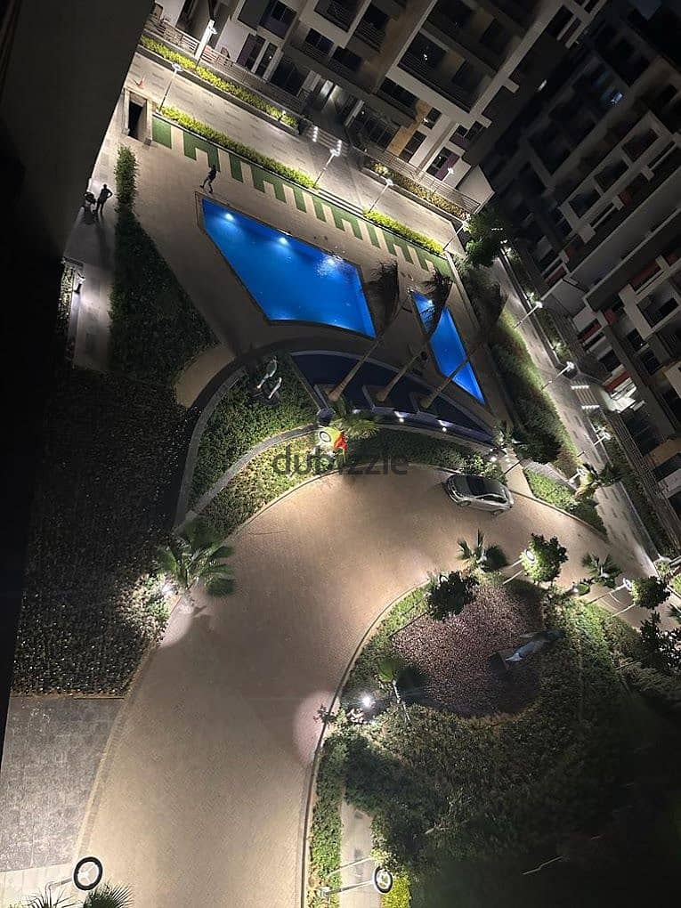 Apartment for sale, approved by the Ministry of Housing, in Icon Compound, in front of Hyde Park, with a construction percentage of 75%, in the best l 14