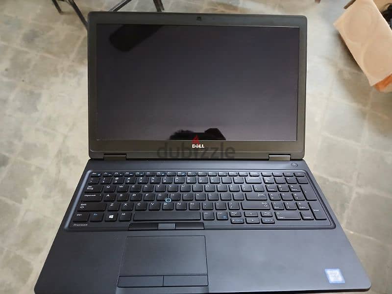 Dell Precision 3520 1