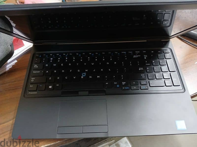 Dell Precision 3520 2