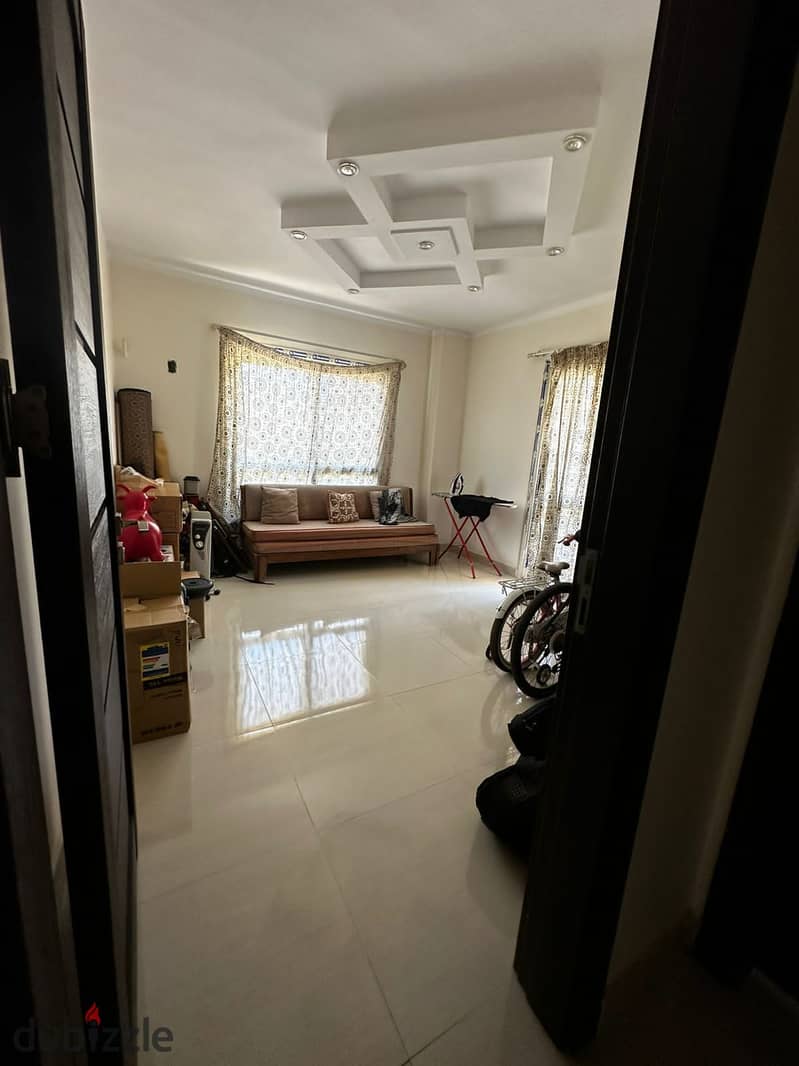 for rent in el khamayl compound firest floor 3 bedroom 3 bathroom  with dressing room 4