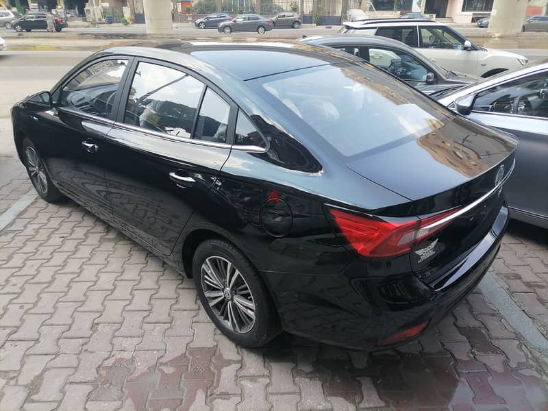 MG 5 ام جي 5 2025 1