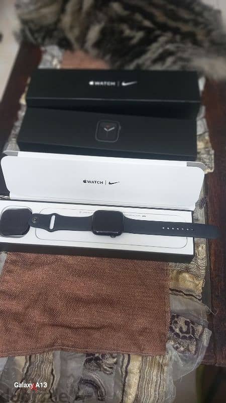 ساعة ابل سيريس ٨    Apple watch series 8 2