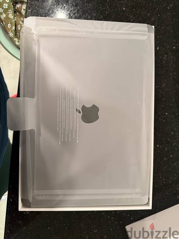 Macbook Air M1 2021, 13inch HD 512 GB SSD, Ram 8, 3