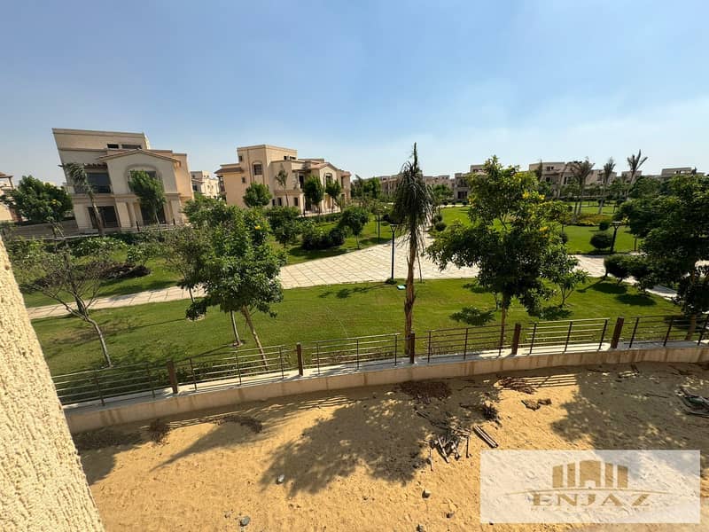 Villa for sale in Madinaty B3 with 12-year payment plan, wide garden view, 570 m 12