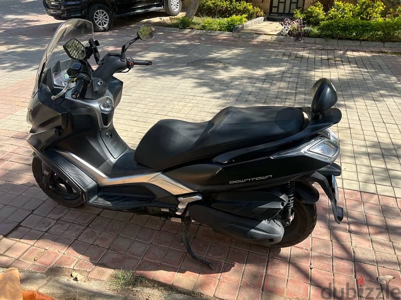 kymco downtown 350i 2022, 14,000 KM. 5