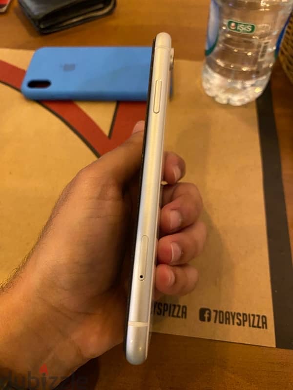 iphone xr used 128g white 2