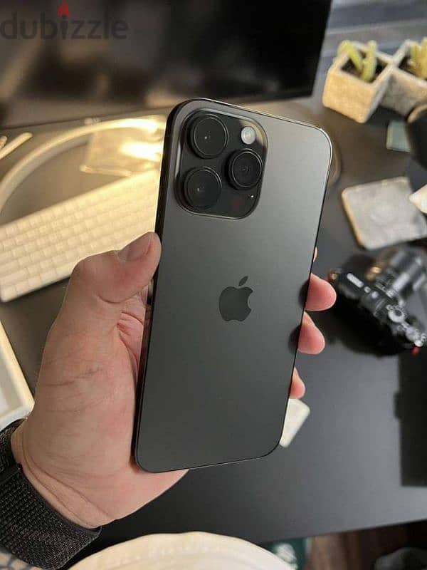 Iphone 14 pro max  اصدار امريكي   (5G) (16 Ram) 4