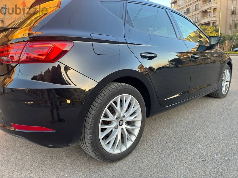 Seat Leon FR 2018 / فبريكا / صيانات توكيل 3