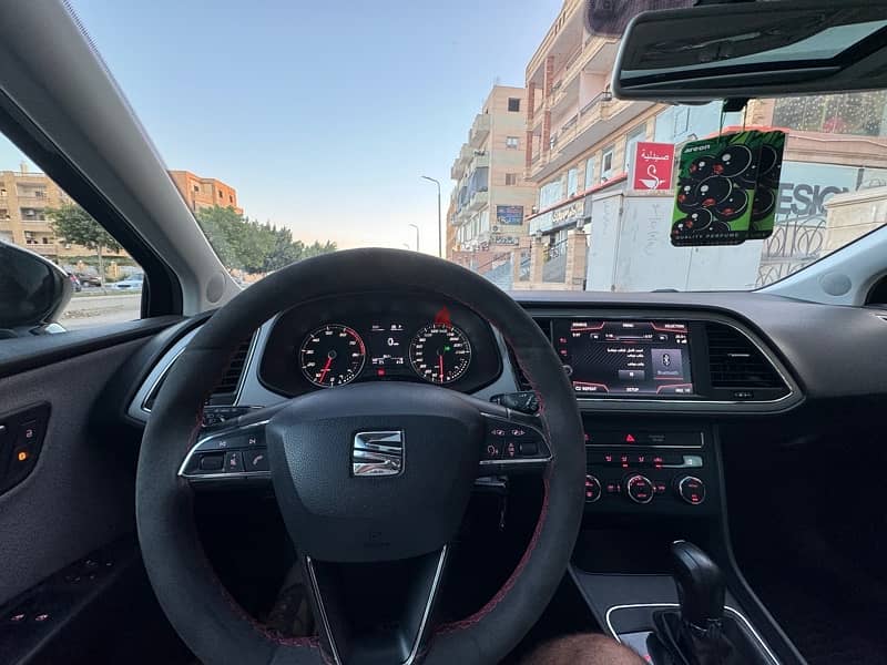 Seat Leon FR 2018 / فبريكا / صيانات توكيل 9