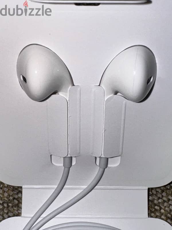 Sealed original Apple Lightning Earpods. 2