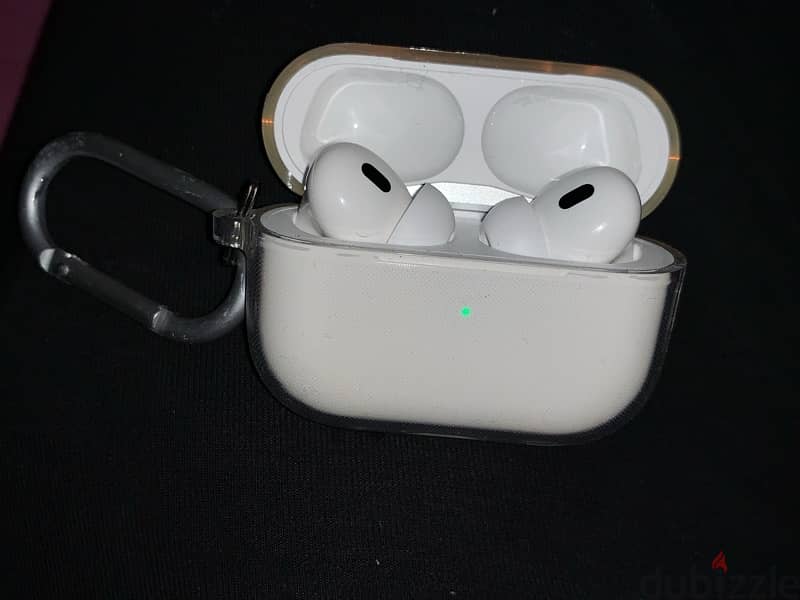 Airpods pro 2 USB-C same as new 1 month used 3