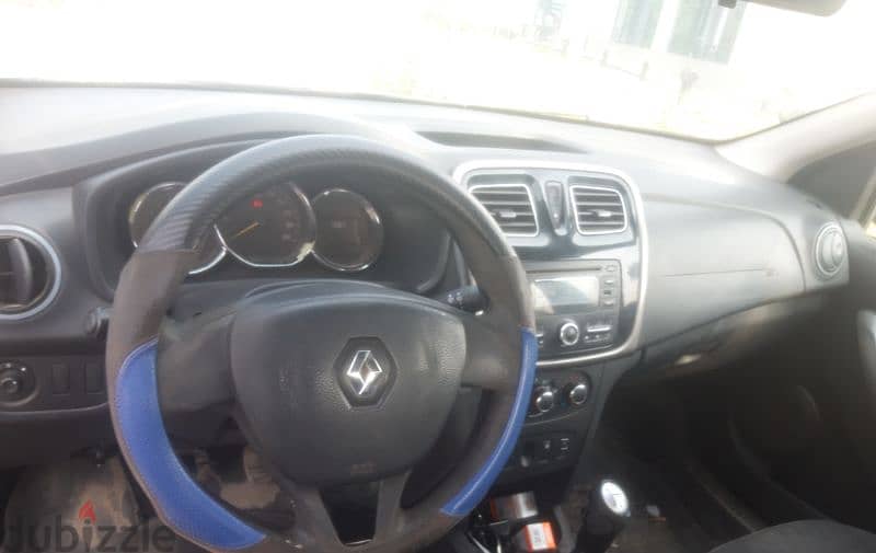 Renault Logan 2016 1