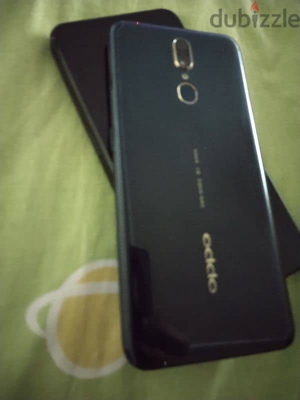 OPPO f11 3