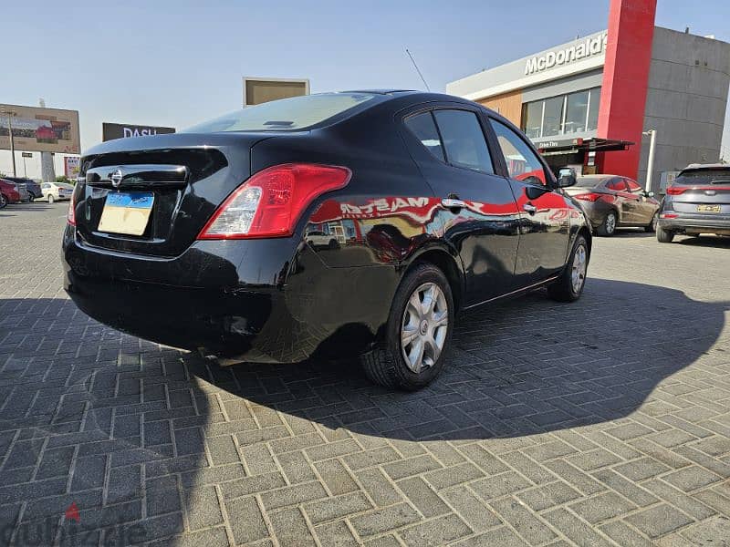 Nissan Sunny 2014 3