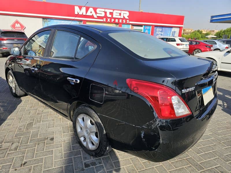 Nissan Sunny 2014 4