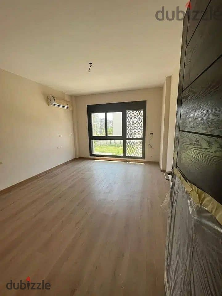 Pay 6 million and receive a unique twin house location in Shorouk, near the British University, El Patio Casa, with a 20% discount. 6